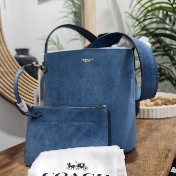 NWT COACH BUCKET 21 - Picture 4 of 8